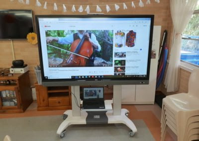 BenQ RM7501K 75 inch touch panel, CF-100 Mobile Stand
